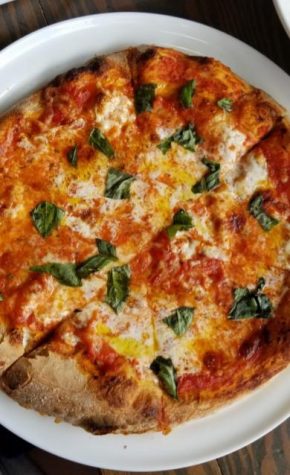 This is their Margarita Pizza, one of their most popular dishes
