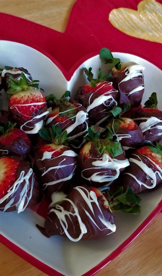 Chocolate+covered+strawberries%3B+just+in+time+for+Valentines+Day.+Enjoy+this+yummy+treat.