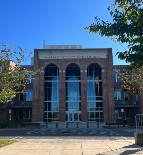 Photograph of the Fairfax County General District Courthouse. The John C. Depp, II v. Amber Laura Heard case, a $50 million defamation lawsuit, took place on April 11, 2022 at the Fairfax County General District Courthouse. Photo by Charlotte Rhodes. 